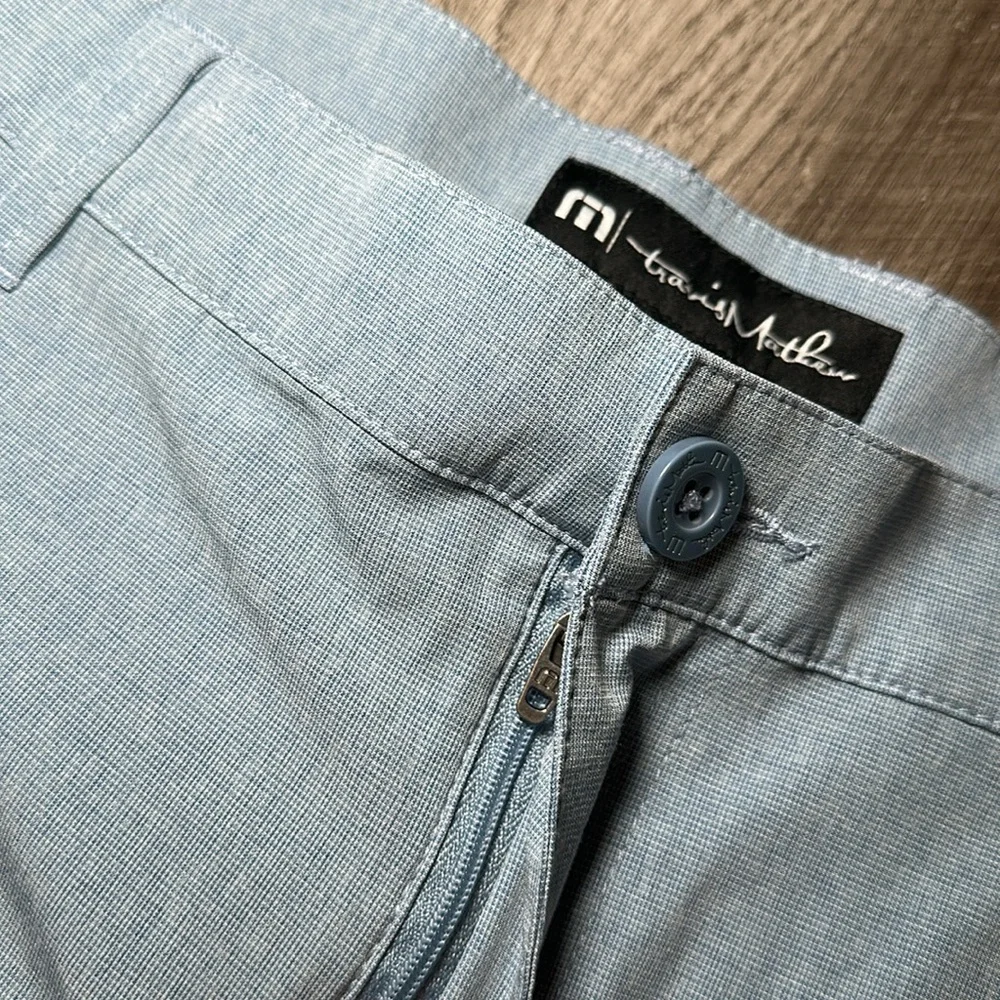 Travis Mathew Golf Shorts - 40